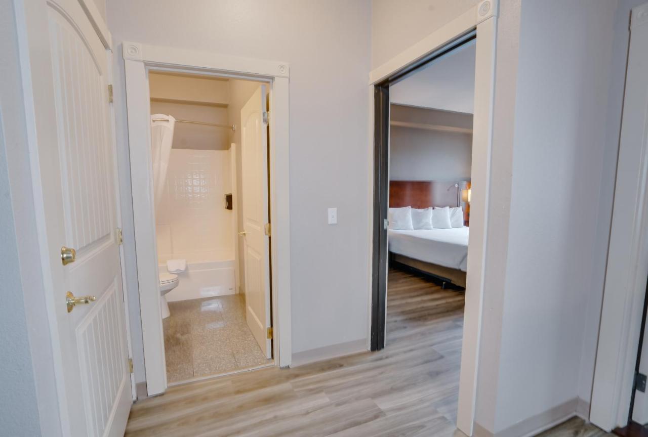 The Ashley Inn & Suites Линкольн-Сити Экстерьер фото